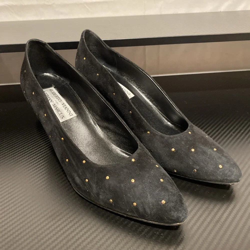 VTG Roberto Vianni For Neiman Marcus Tempo Suede Black Pumps Gold Studded Sz 8.5